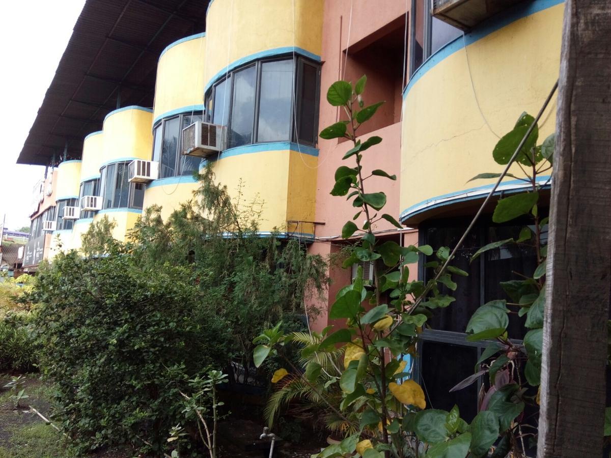 Hotel Sai Samrat Inn Panvel Bagian luar foto