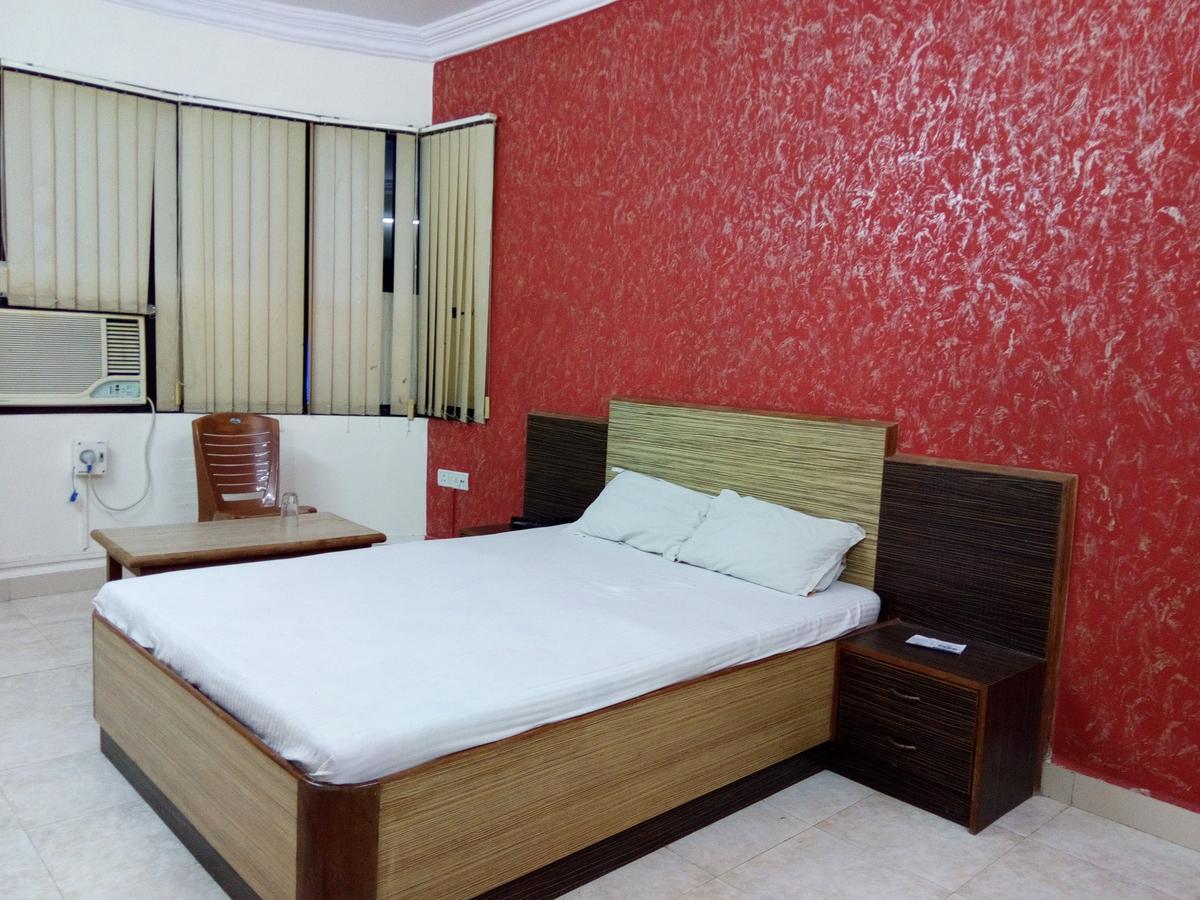 Hotel Sai Samrat Inn Panvel Bagian luar foto